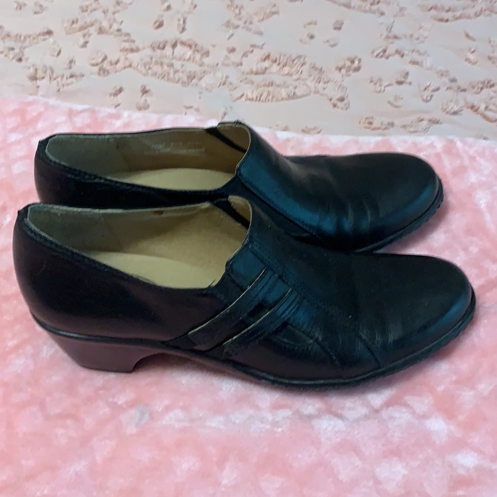 Clarks Artisan Collection Leather Shooties View 2